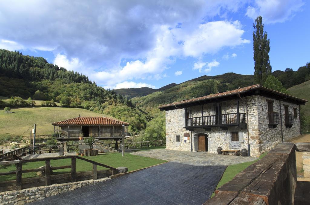 Hotel Casona De El Castaniu Serrapio Exteriér fotografie