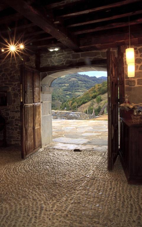 Hotel Casona De El Castaniu Serrapio Exteriér fotografie