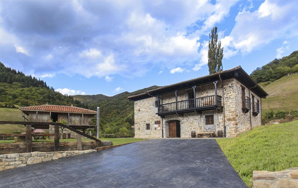 Hotel Casona De El Castaniu Serrapio Exteriér fotografie