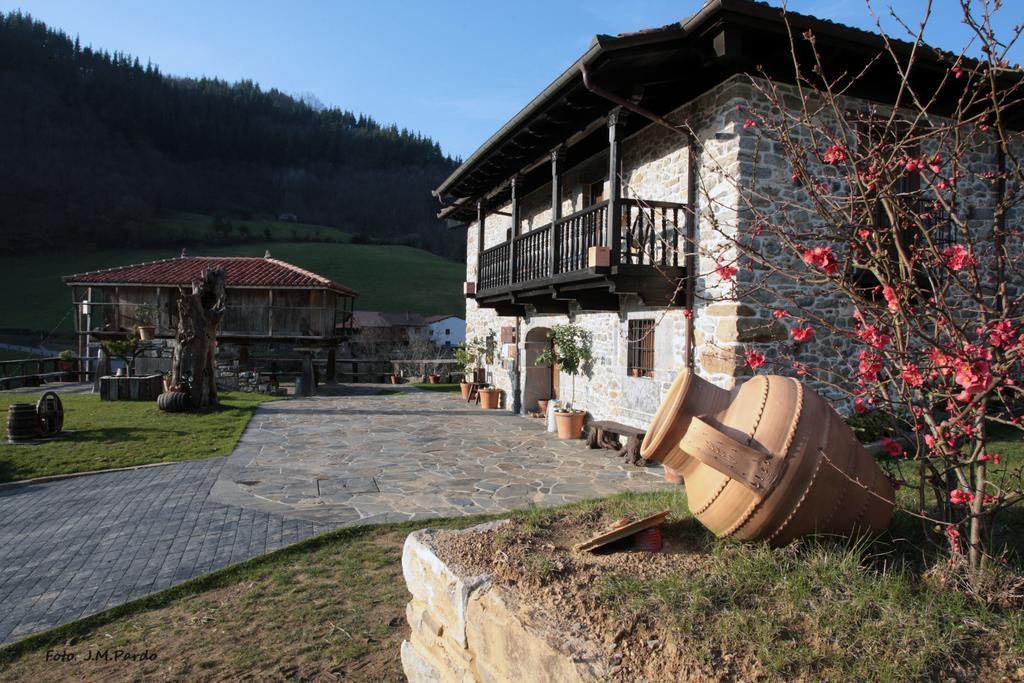 Hotel Casona De El Castaniu Serrapio Exteriér fotografie