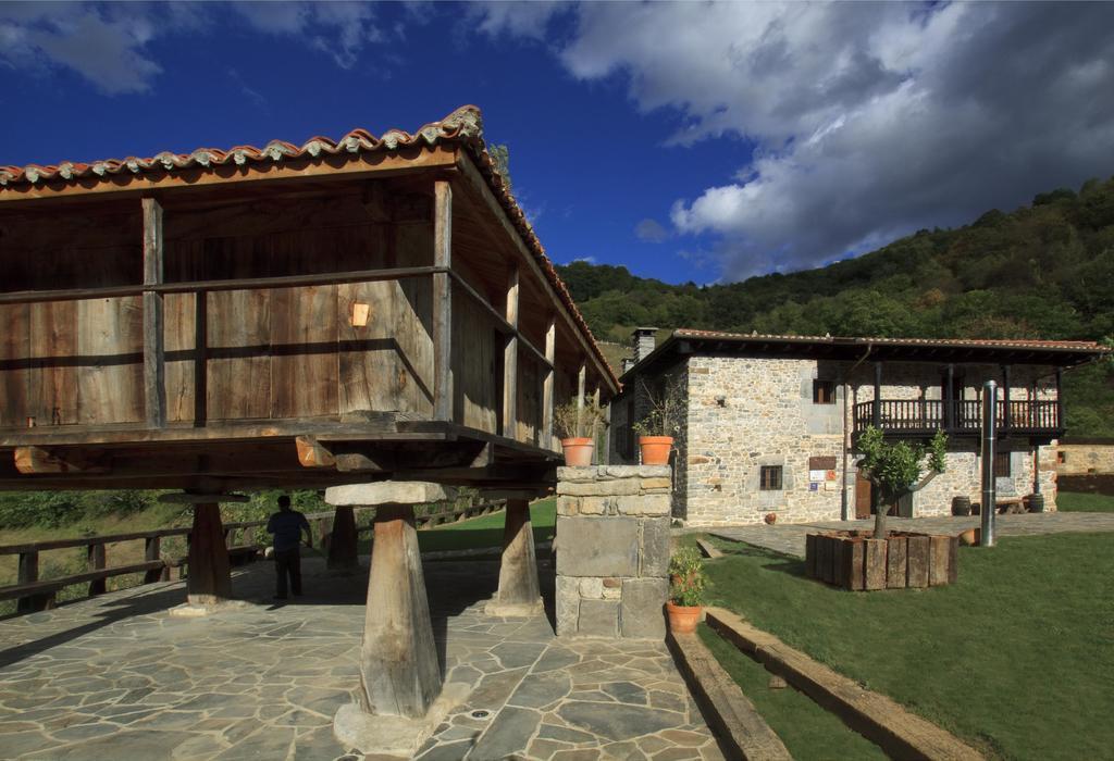 Hotel Casona De El Castaniu Serrapio Exteriér fotografie