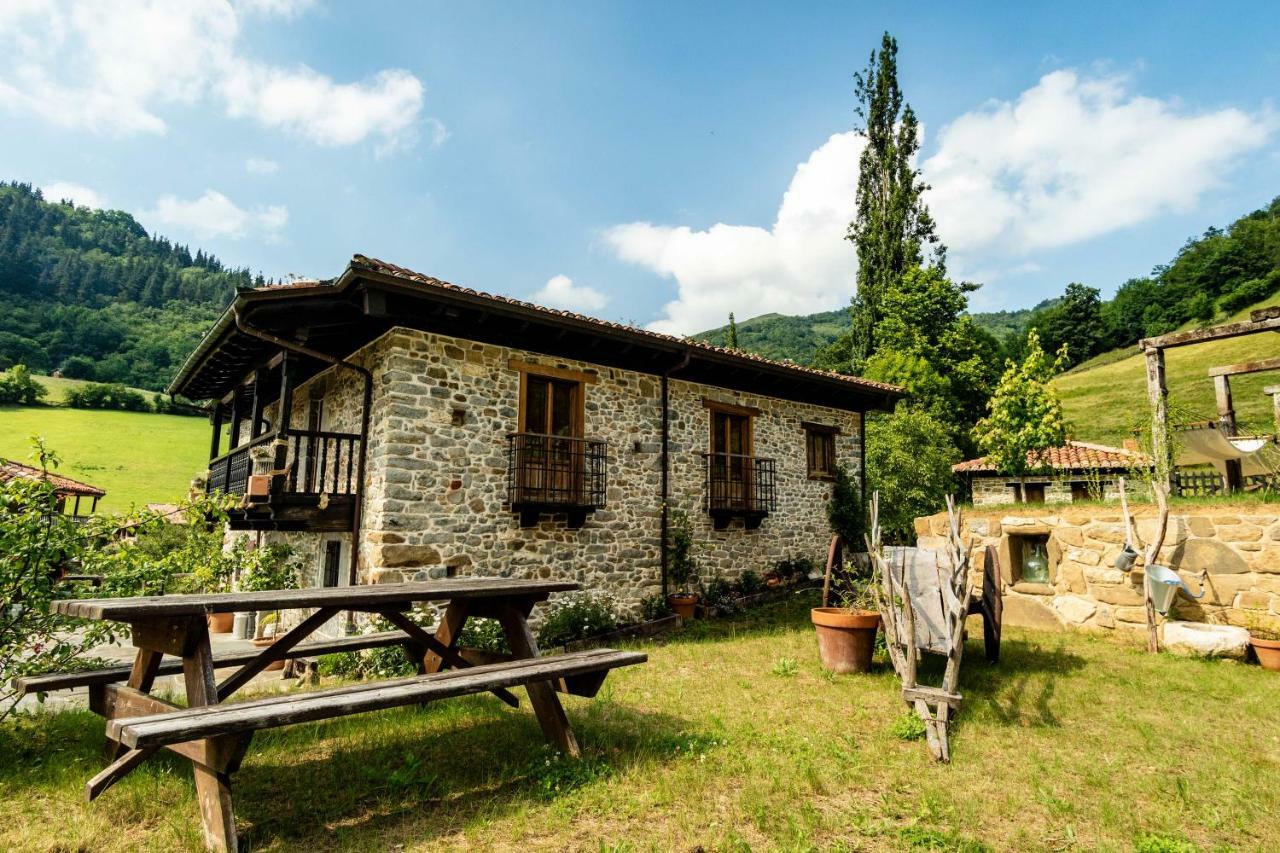Hotel Casona De El Castaniu Serrapio Exteriér fotografie