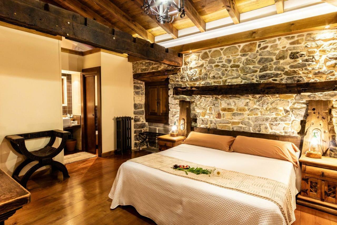 Hotel Casona De El Castaniu Serrapio Exteriér fotografie